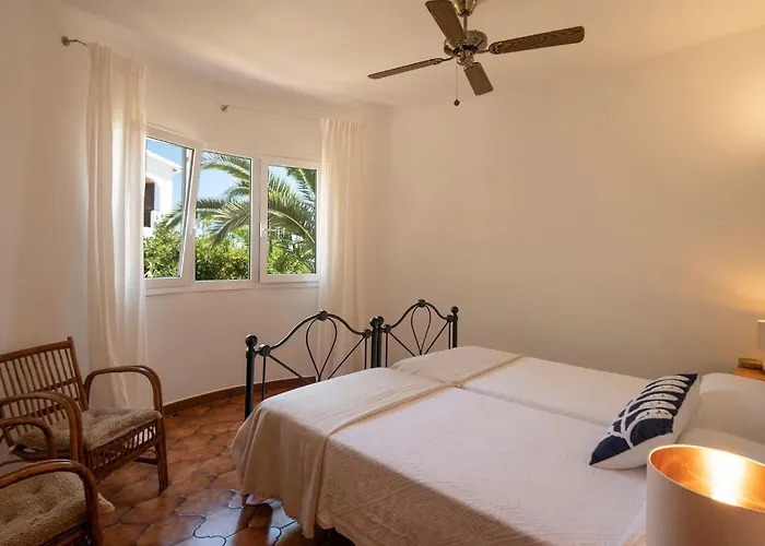 Margarita In Mit Pool Und Meerblick By Interhome Hébergement de vacances *