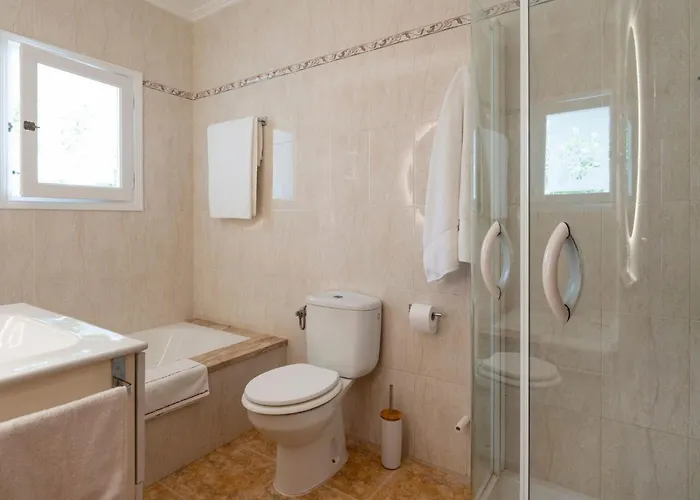 Margarita In Mit Pool Und Meerblick By Interhome