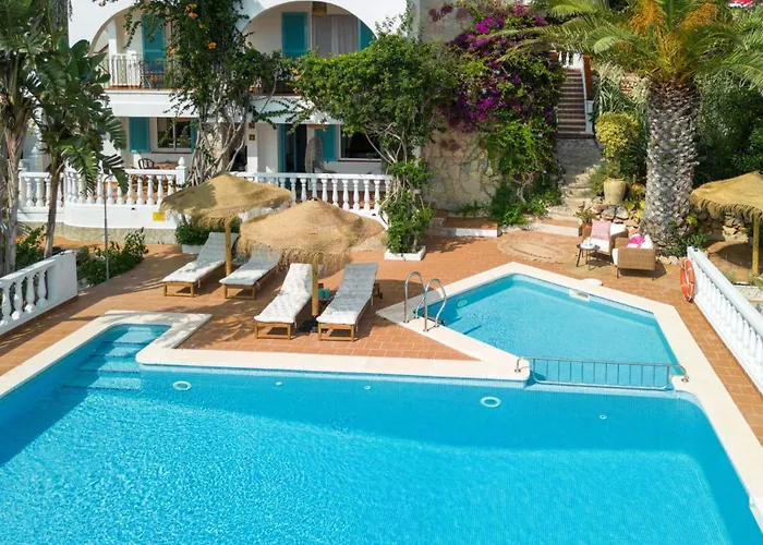 Margarita In Mit Pool Und Meerblick By Interhome בית נופש *