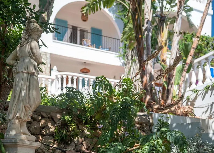 Margarita In Mit Pool Und Meerblick By Interhome * סון באו