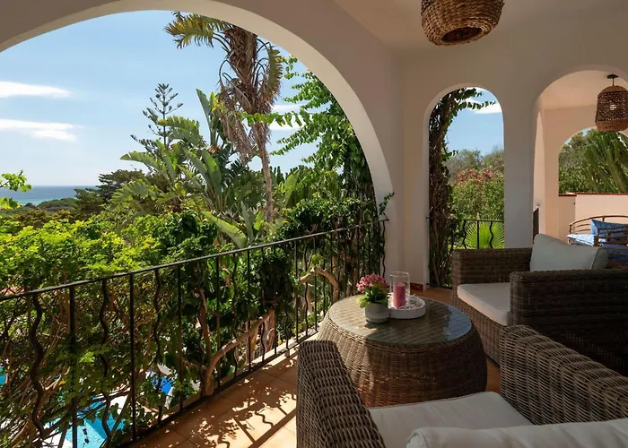 Margarita In Mit Pool Und Meerblick By Interhome בית נופש סון באו