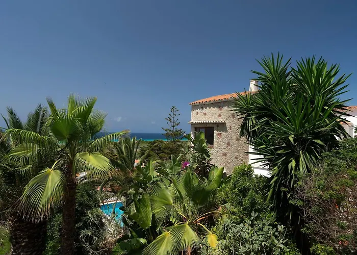 Margarita In Mit Pool Und Meerblick By Interhome *