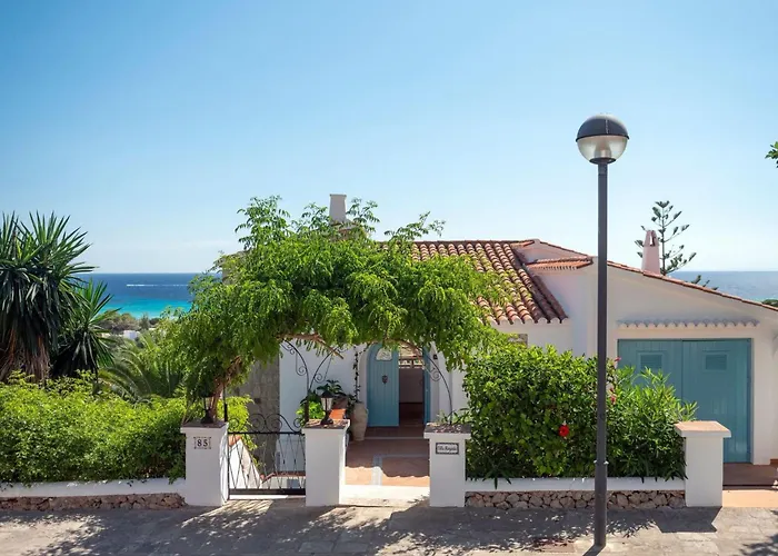 Margarita In Mit Pool Und Meerblick By Interhome בית נופש