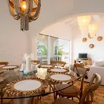 Vakantiehuis Margarita In Mit Pool Und Meerblick By Interhome